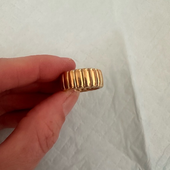 Mejuri Charlotte Bold Ring - Picture 6 of 9